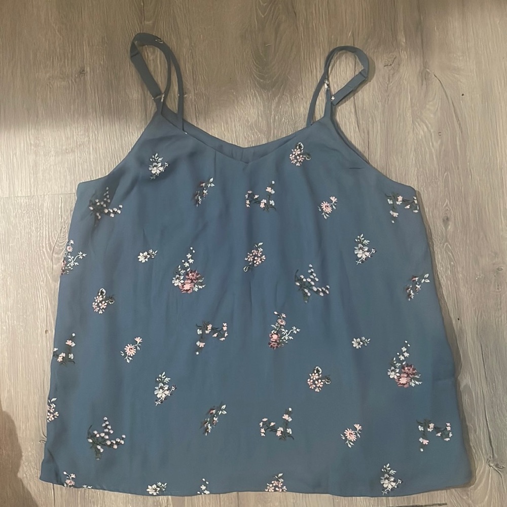 Tahari tank top